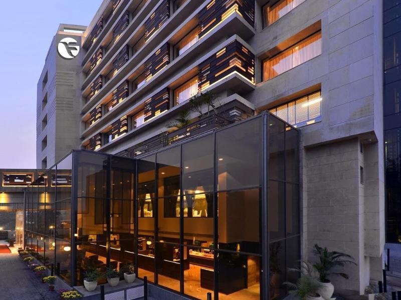 Fortune Sector 27, Noida - Member Itc Hotels' Group Zewnętrze zdjęcie
