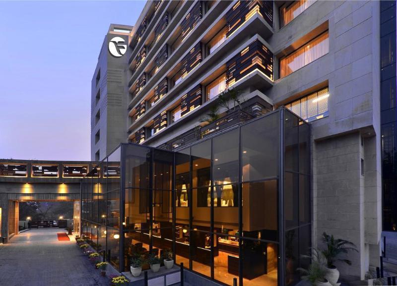 Fortune Sector 27, Noida - Member Itc Hotels' Group Zewnętrze zdjęcie