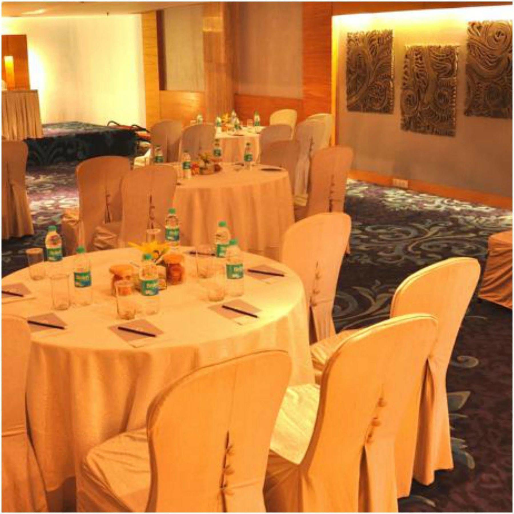 Fortune Sector 27, Noida - Member Itc Hotels' Group Zewnętrze zdjęcie
